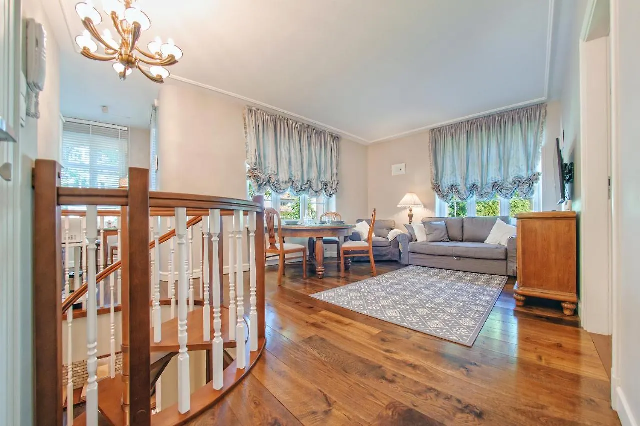 Apartamenty Sun & Snow Debowa Σόποτ 0*,  Πολωνία